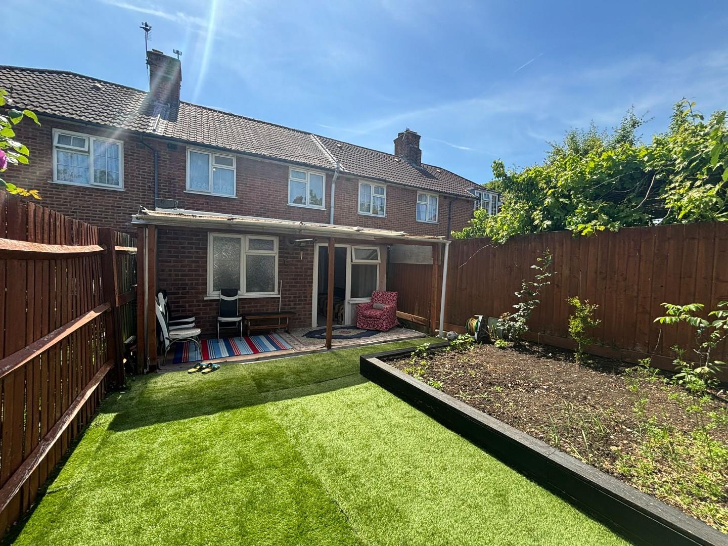 Deansbrook Road, Edgware, HA8, Edgware